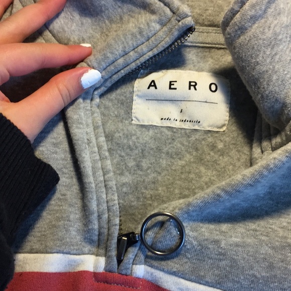 An Aeropostale quarter zip - Picture 3 of 4